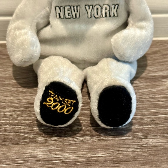 Salvino’s New York Yankees Derek Jeter #2 Bear NWT’s. He’s gray, black & white - Picture 5 of 7